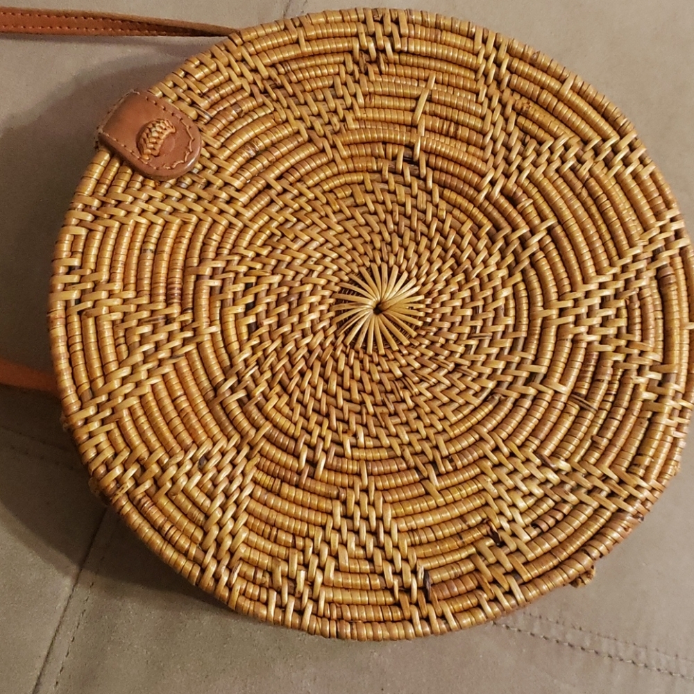 Rattan Crossbody Bag! Gem